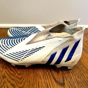Men’s size 8 Addidas Predator soccer cleat